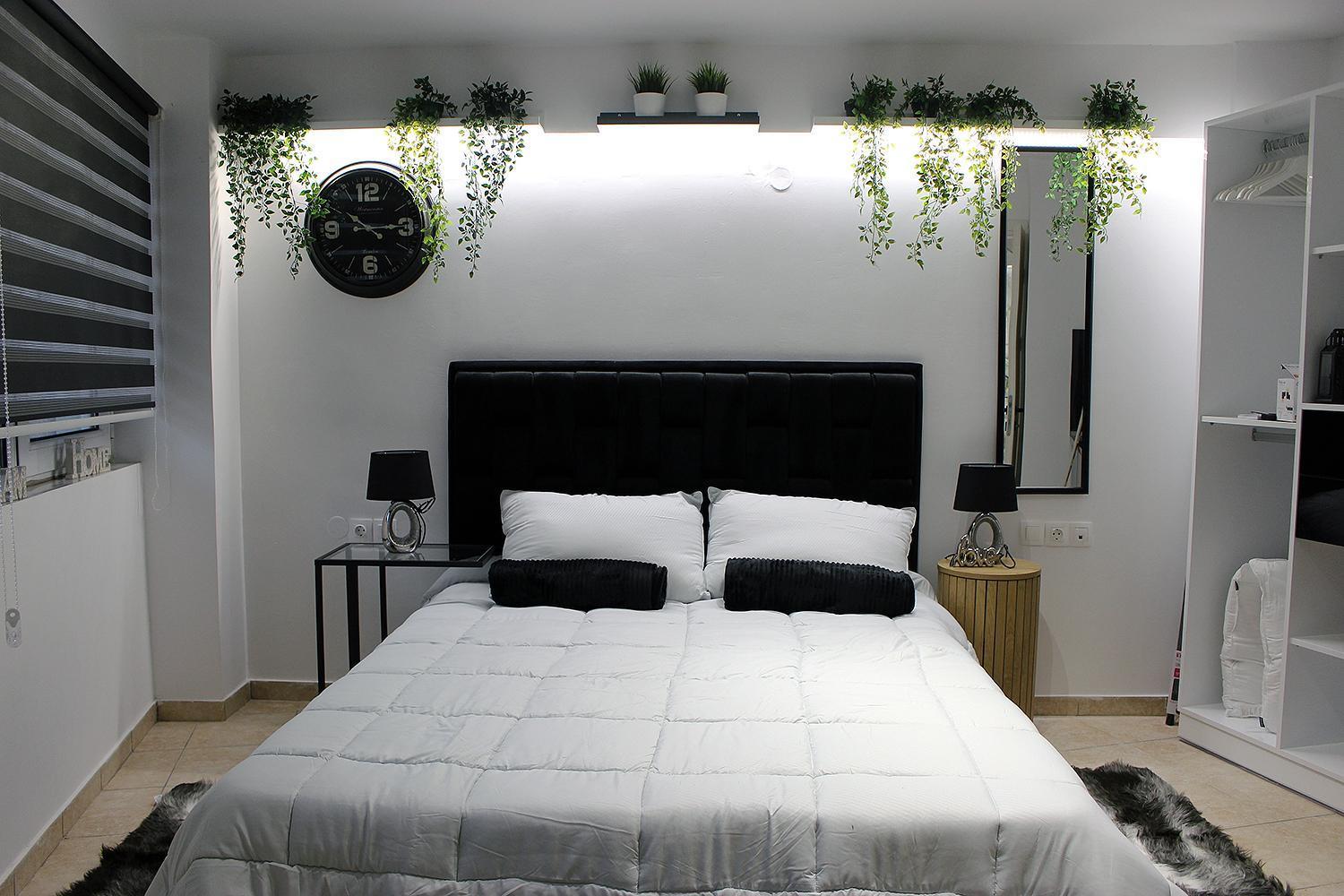 Flumen House - -